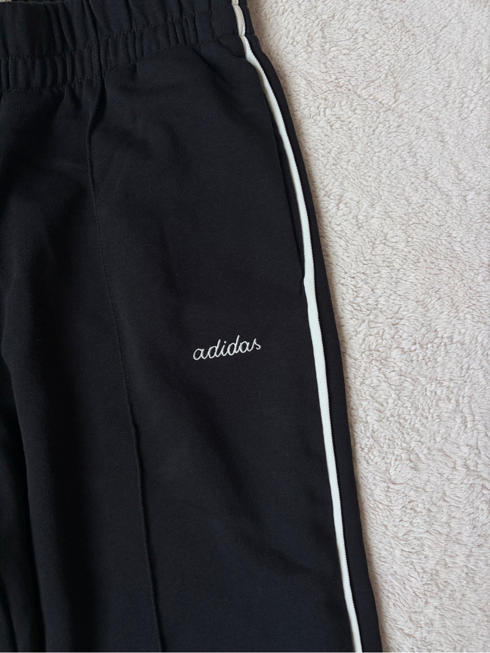 adidas Black Wide-Leg Track Pants with White Side Stripes Women Size Medium - Picture 3 of 11